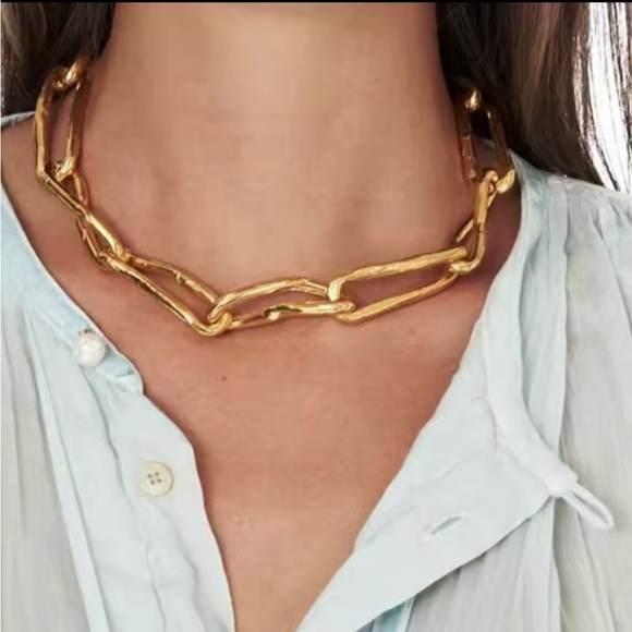 NEW GOLD TWISTED CHUNKY CHAIN CHOKER/SHORT NECKLACE IRREGULAR SHAPE CHAIN LINK - Picture 1 of 15